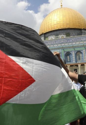 بلا  مساحيق.. "الشرعية الوطنية الفلسطيني قراءة هادئة في المسار والمصير"