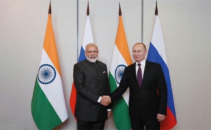 كيف توازن الهند علاقاتها بين روسيا والولايات المتحدة؟